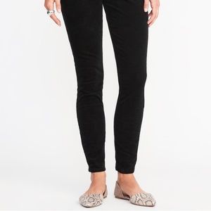 Burgundy Old Navy rockstar cords size 18R